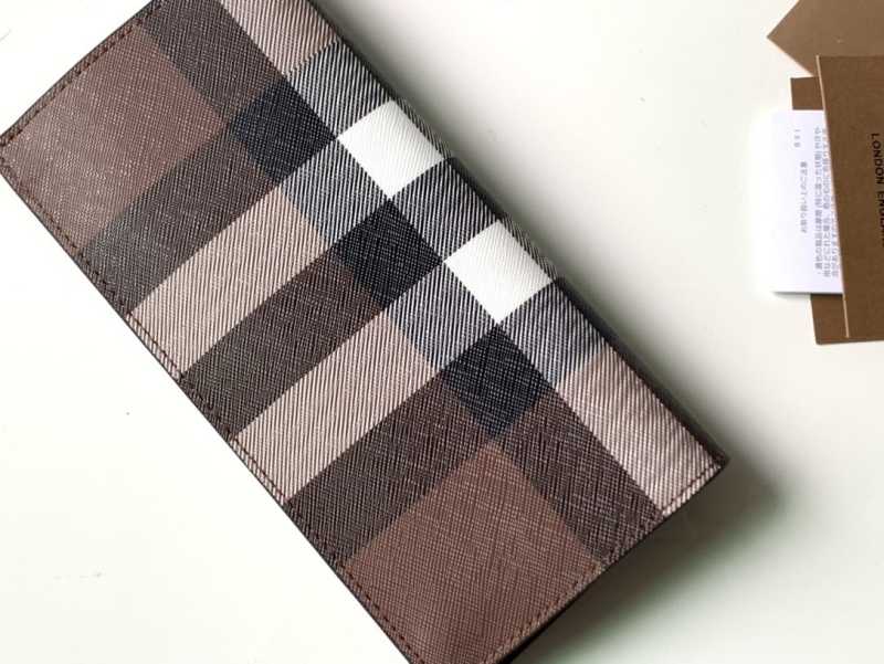 Bv*b*rry wallets